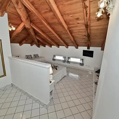 Gasthuis Palazzo Dogana 2*