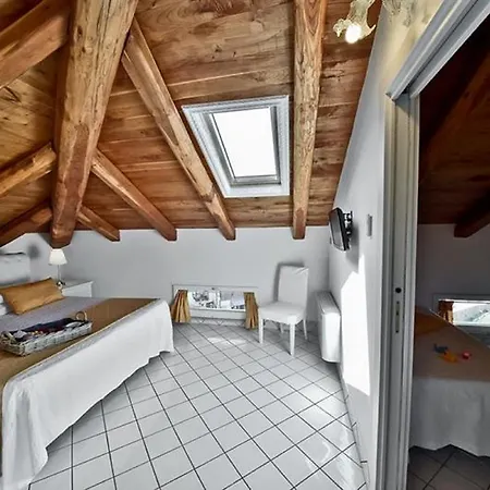 Pensjonat Palazzo Dogana 2*